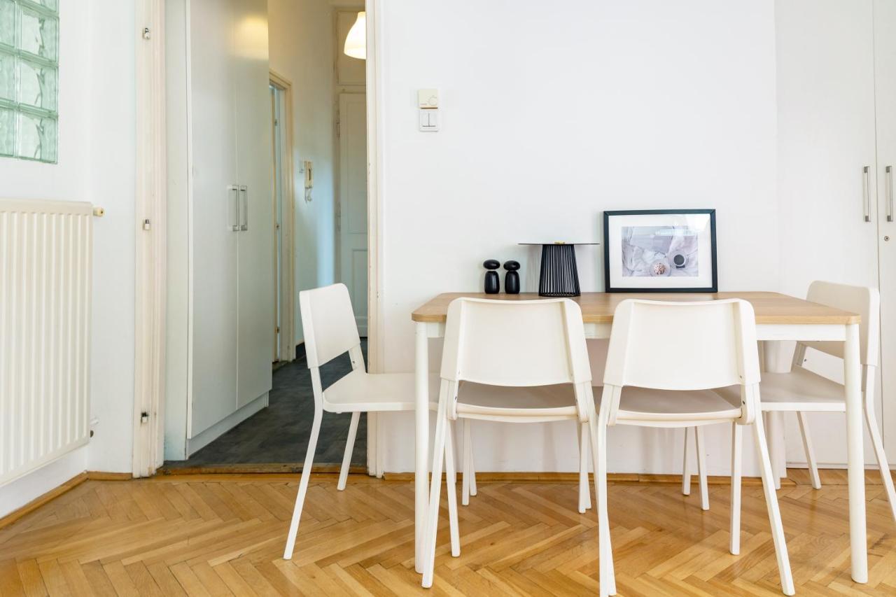 W25 Smart Apartment Budapeste Exterior foto