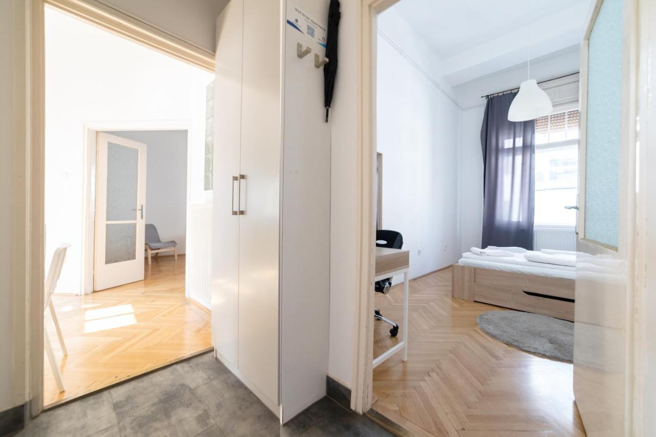 W25 Smart Apartment Budapeste Exterior foto